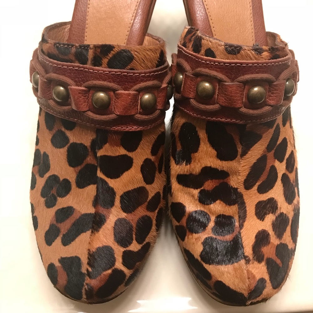 Nurture Leopard Leather Mules Sz8